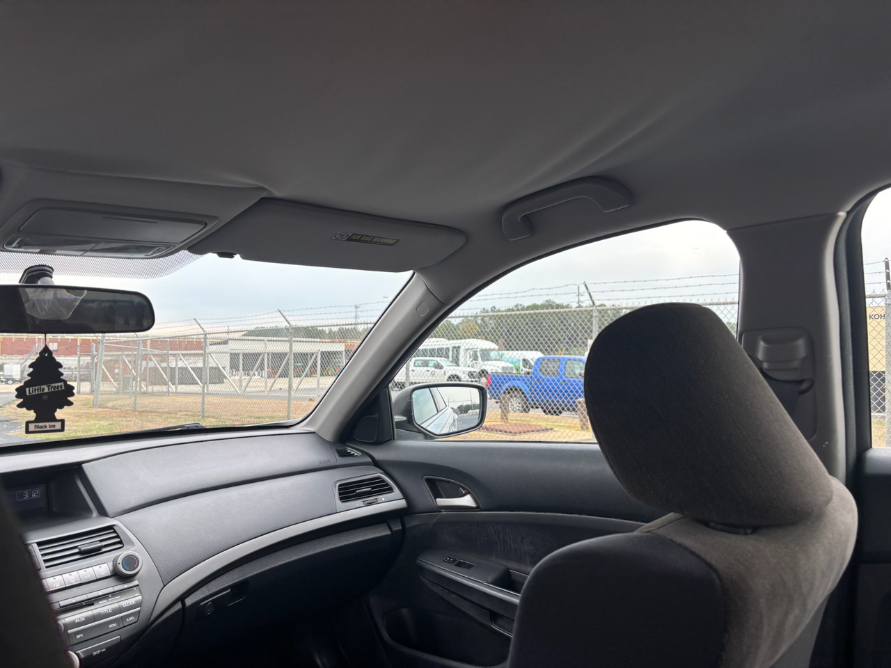 Honda Accord LX sedan AT 2010