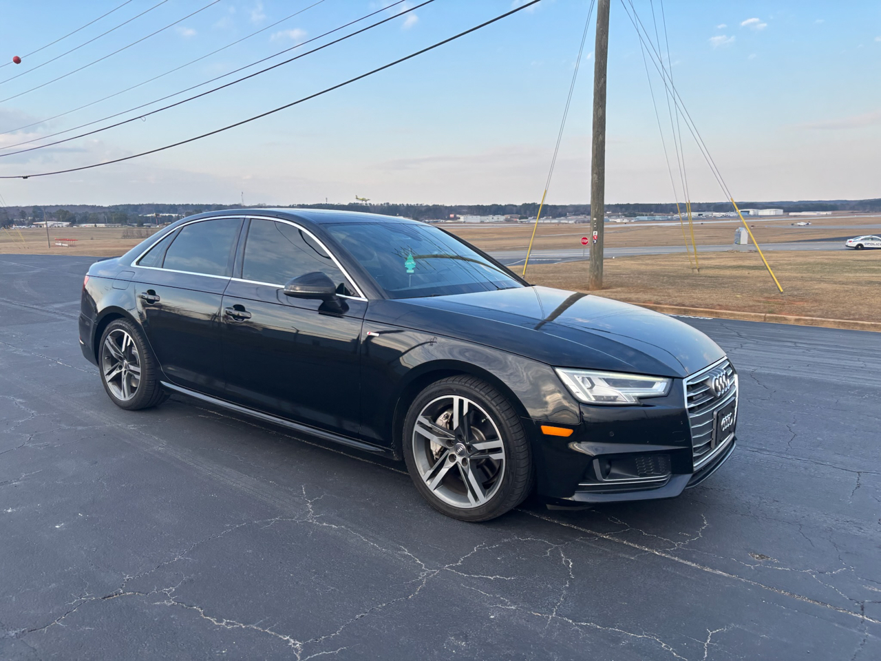 Audi A4 2.0T Prestige quattro Sedan 2017