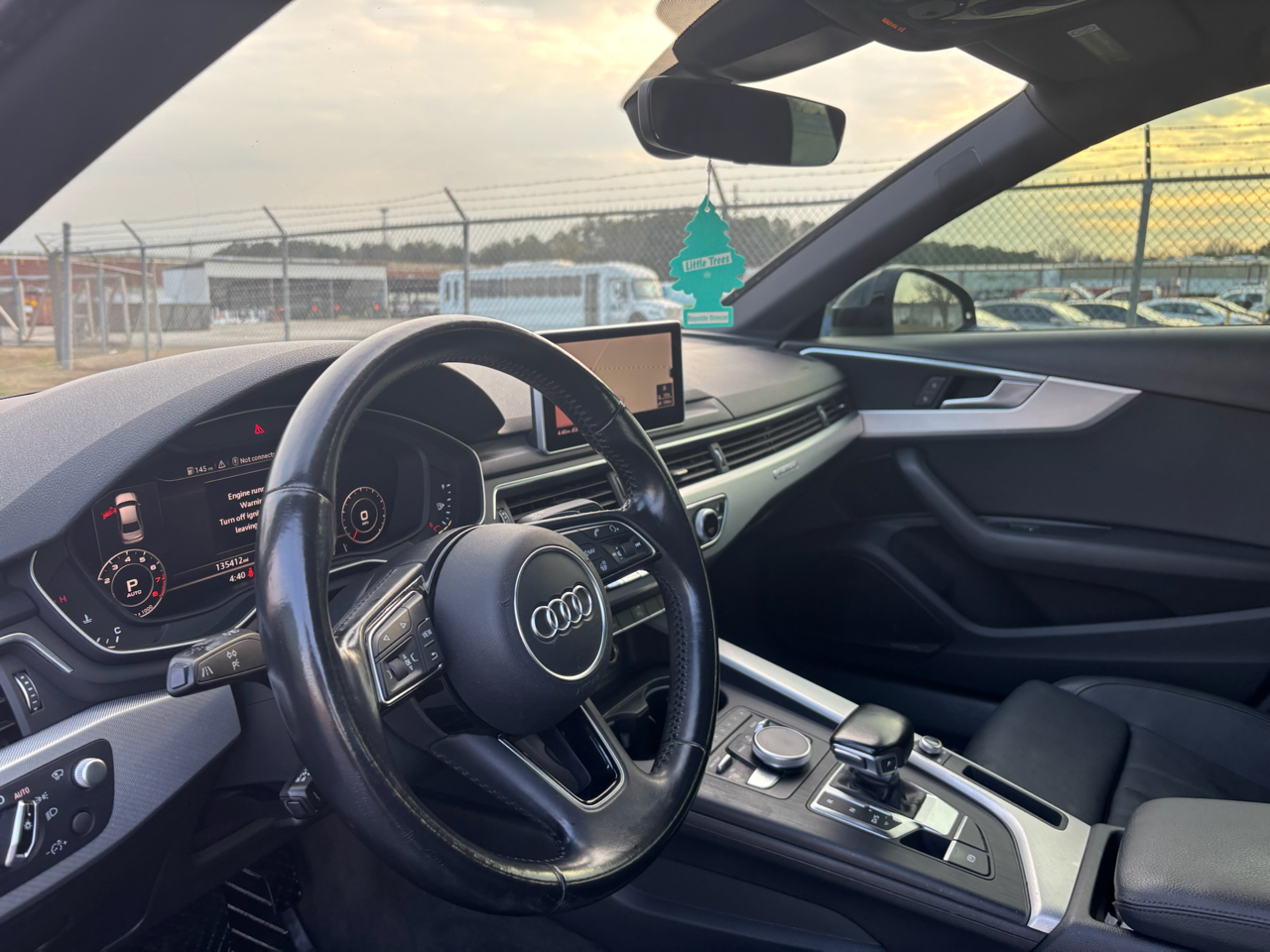 Audi A4 2.0T Prestige quattro Sedan 2017