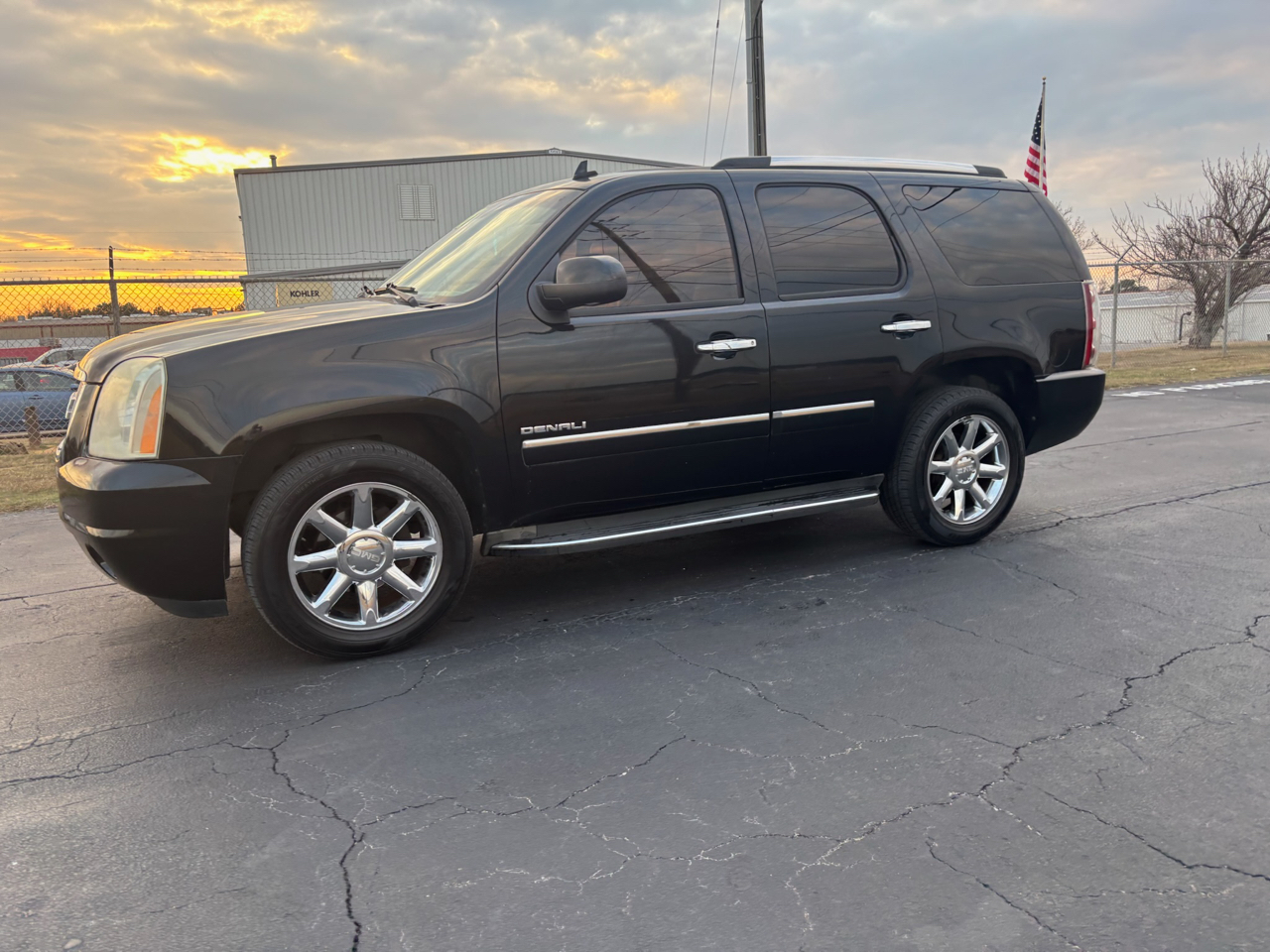 GMC Yukon Denali 2WD 2011
