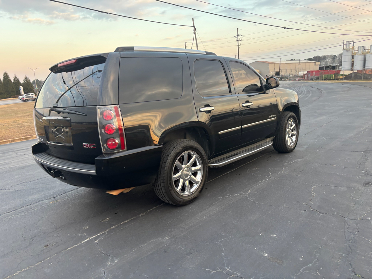 GMC Yukon Denali 2WD 2011