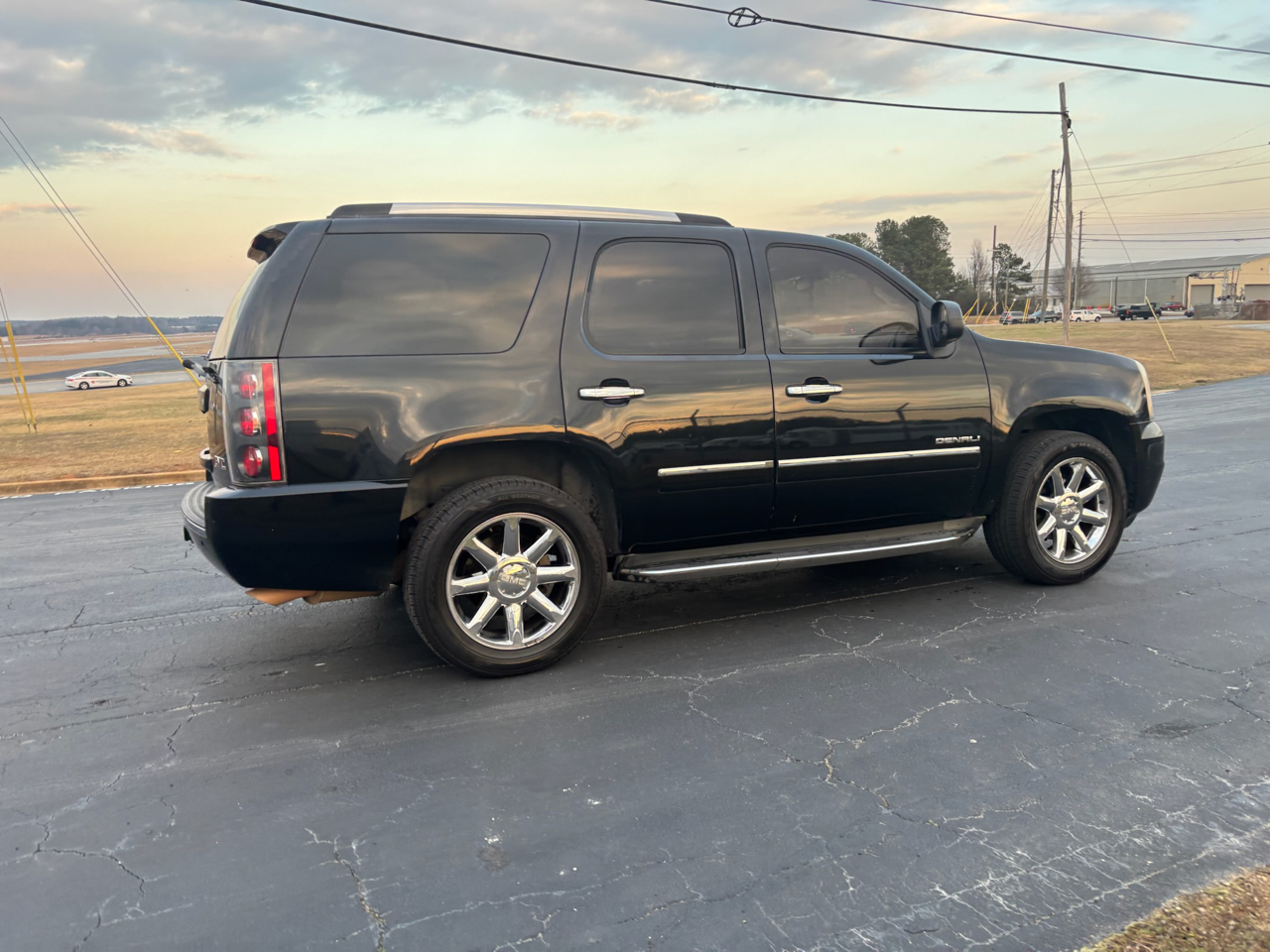 GMC Yukon Denali 2WD 2011