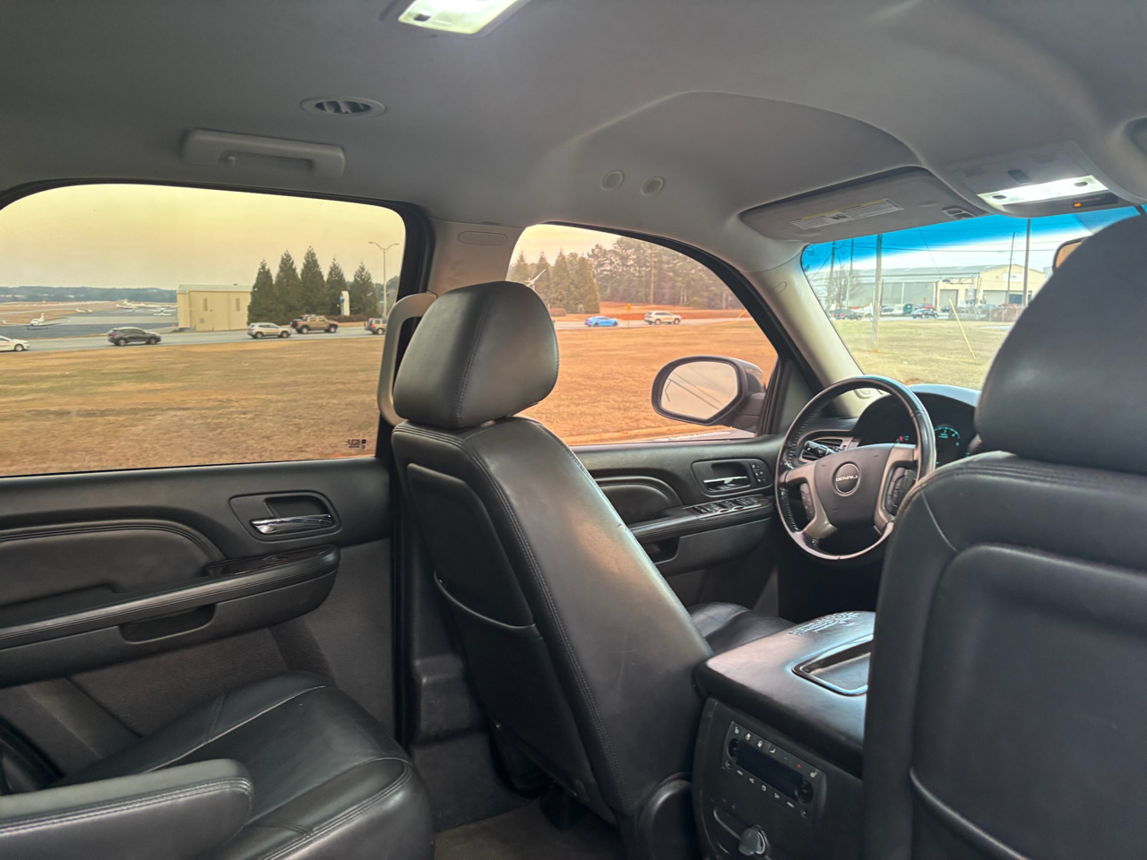 GMC Yukon Denali 2WD 2011