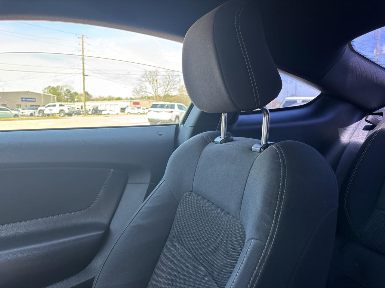 Ford Mustang V6 Coupe 2016