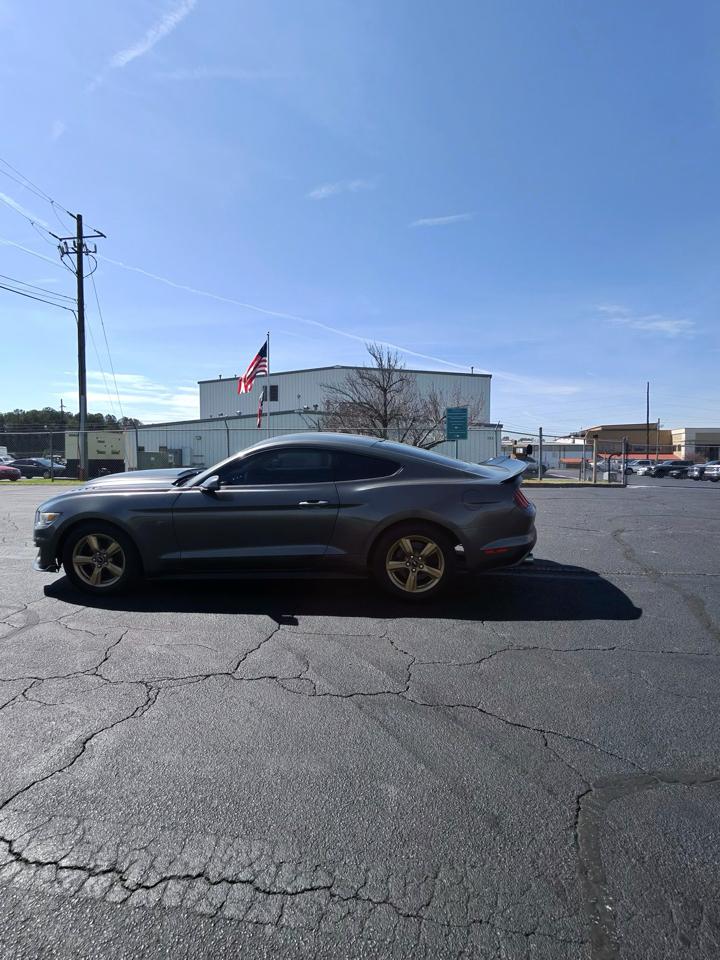 Ford Mustang V6 Coupe 2016