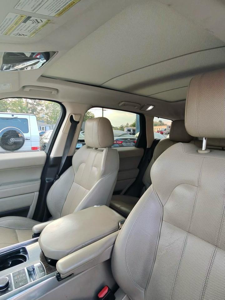 Land Rover Range Rover Sport 3.0L V6 Supercharged SE 2014