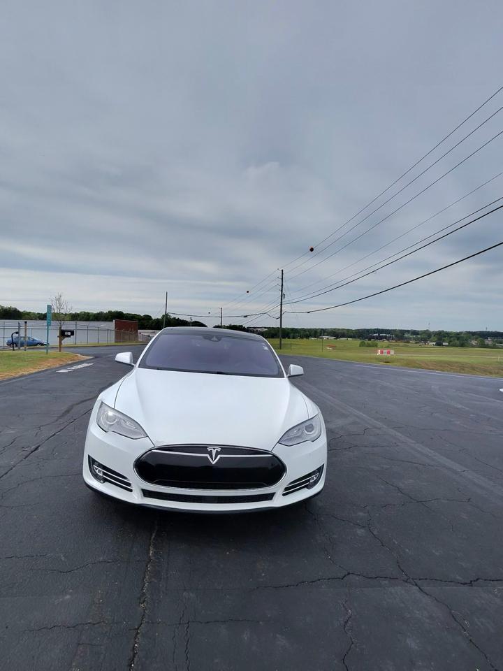 Tesla Model S Base 2014