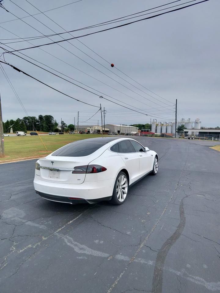 Tesla Model S Base 2014