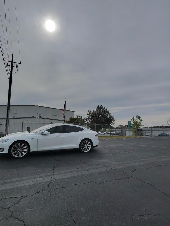 Tesla Model S Base 2014