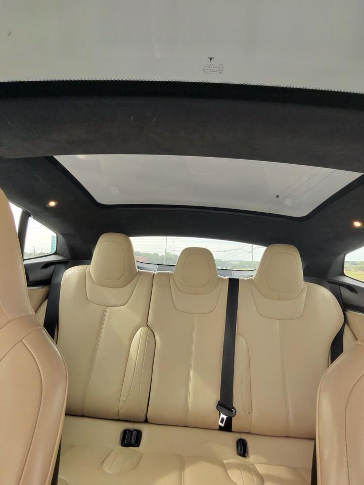 Tesla Model S Base 2014