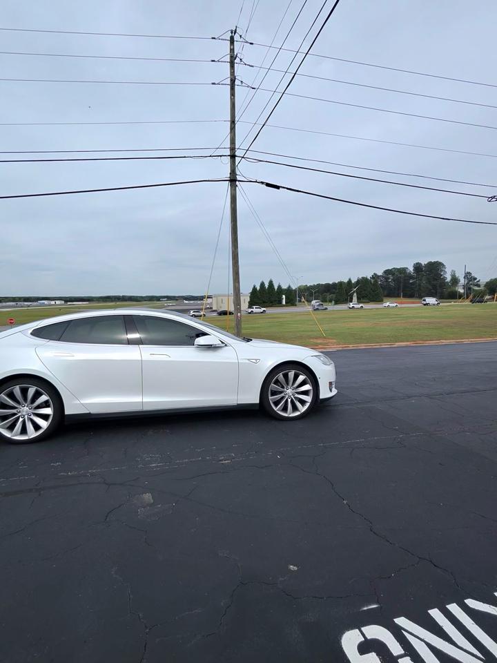 Tesla Model S Base 2014