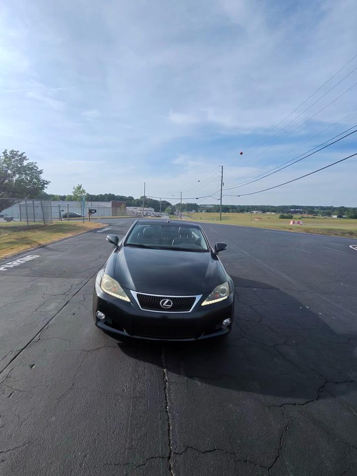Lexus IS C 250 2011