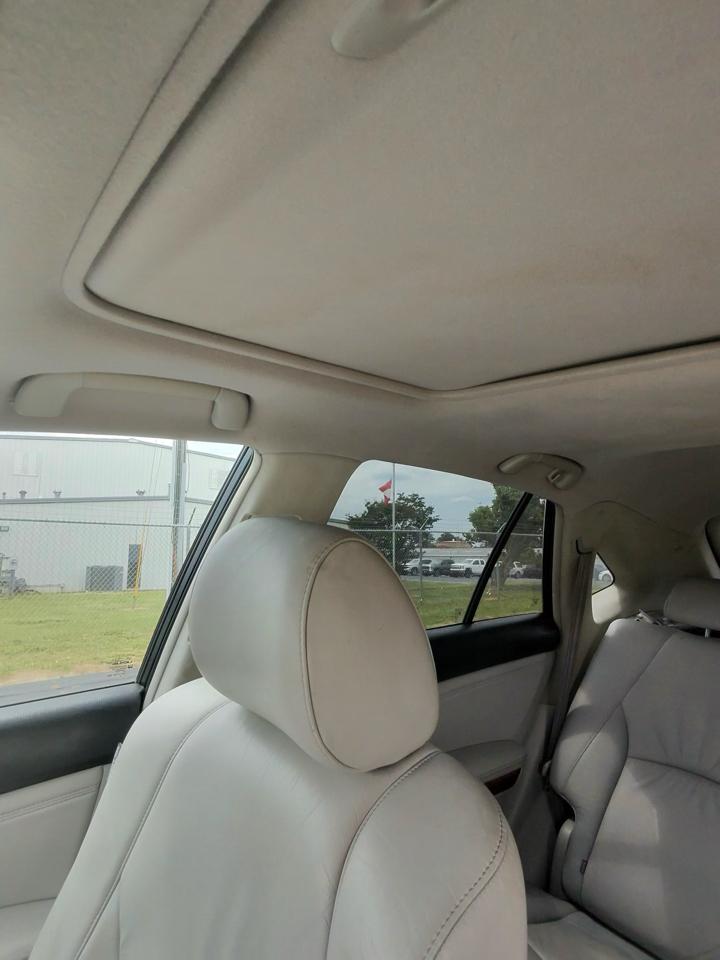 Toyota Avalon XL 2000