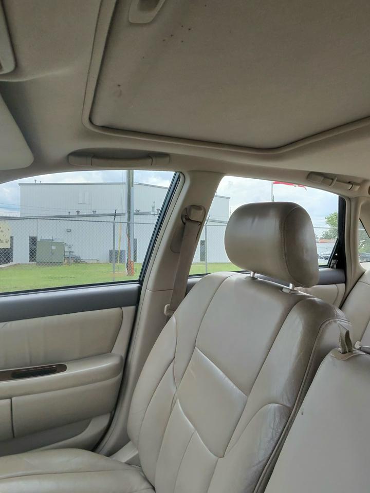 Toyota Avalon XL 2000