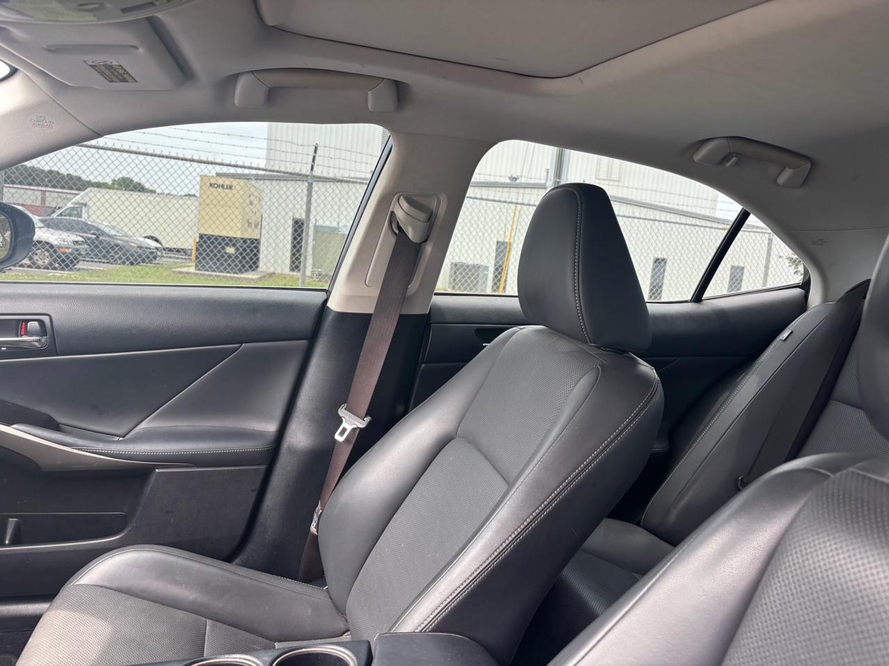 Lexus IS 250 RWD 2014