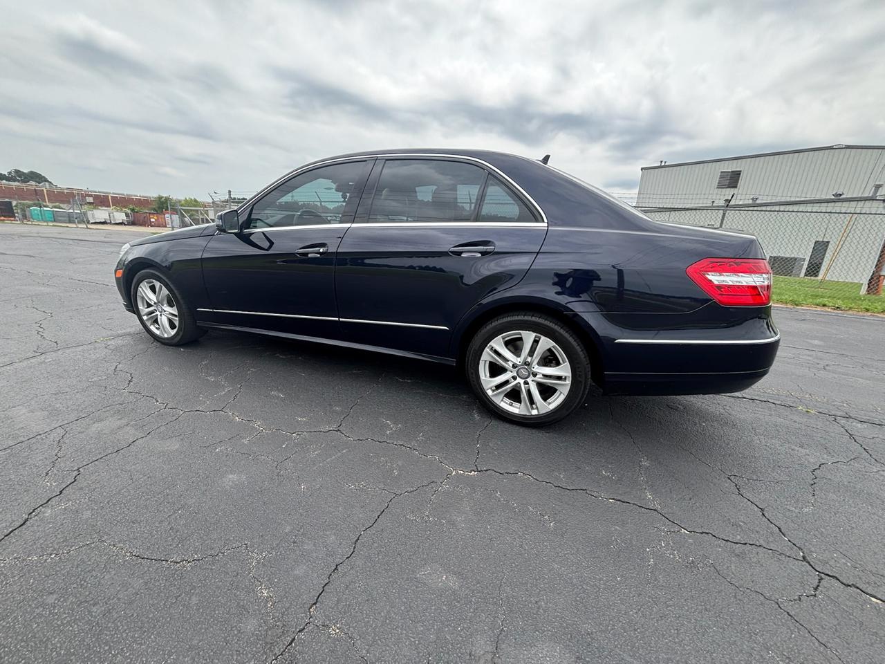 Mercedes-Benz E-Class E350 Sedan 2011