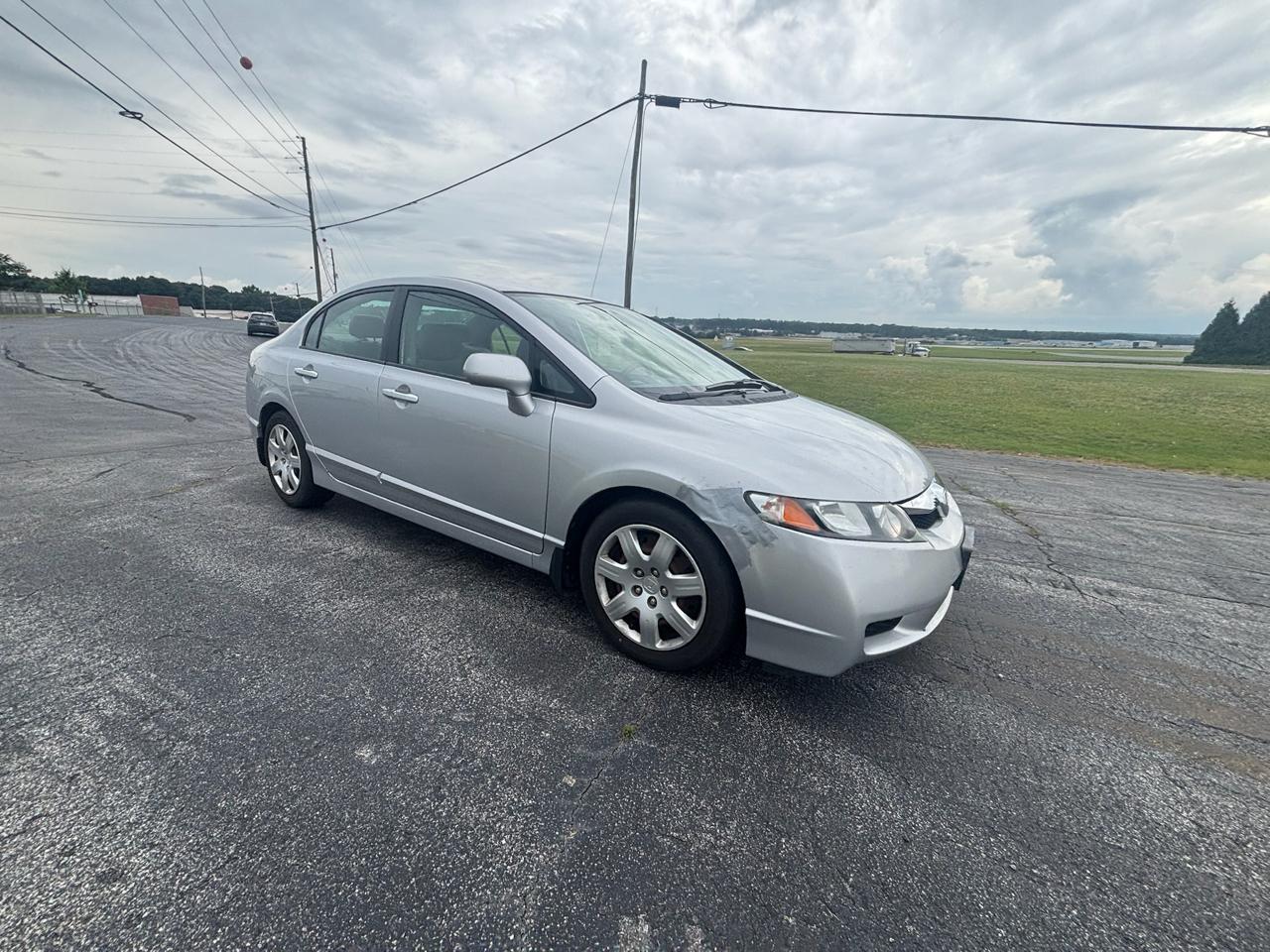 Honda Civic LX Sedan 5-Speed AT 2009