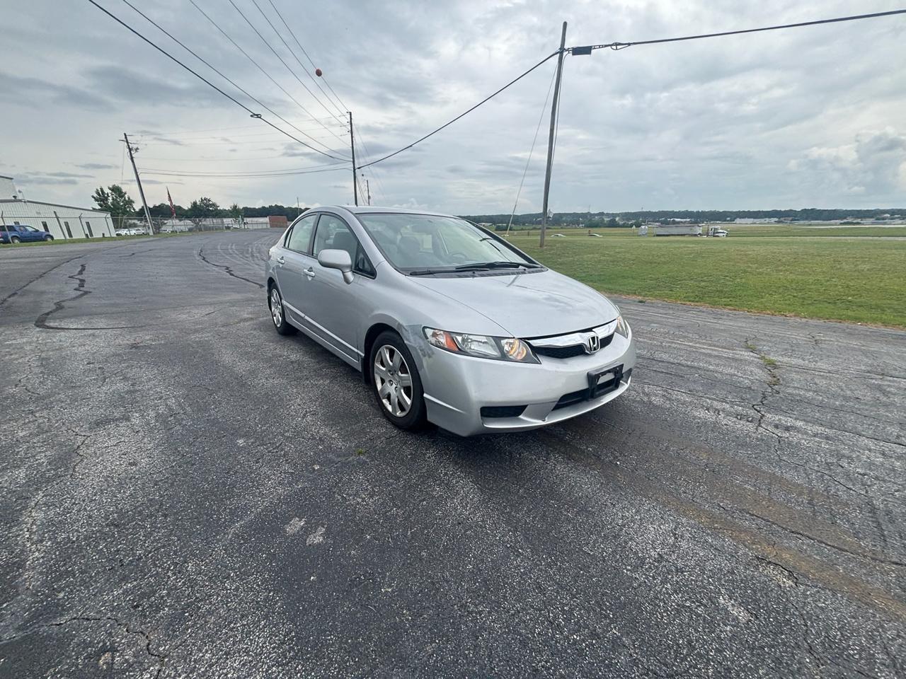 Honda Civic LX Sedan 5-Speed AT 2009