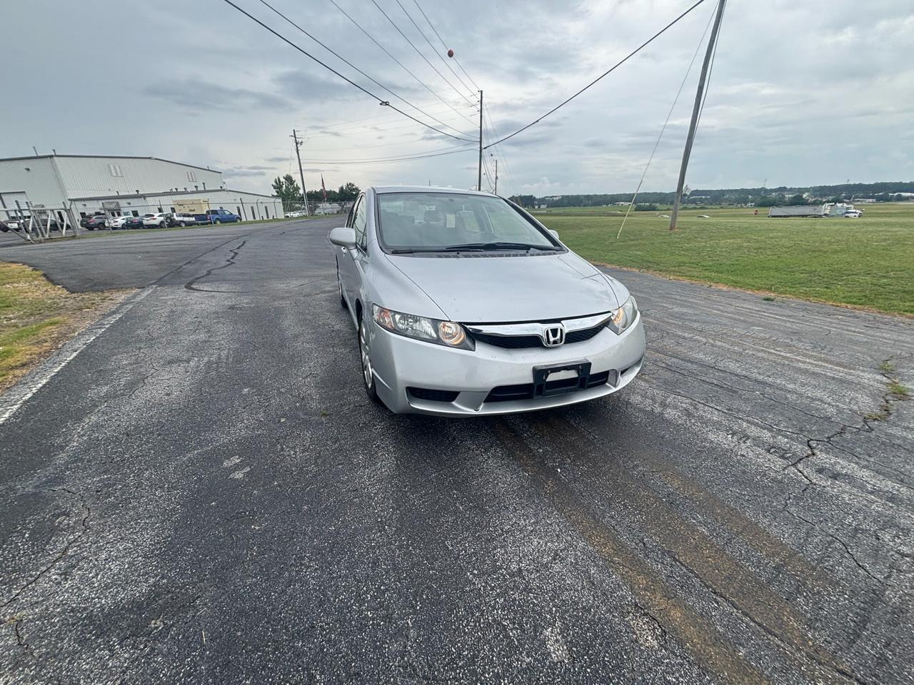 Honda Civic LX Sedan 5-Speed AT 2009