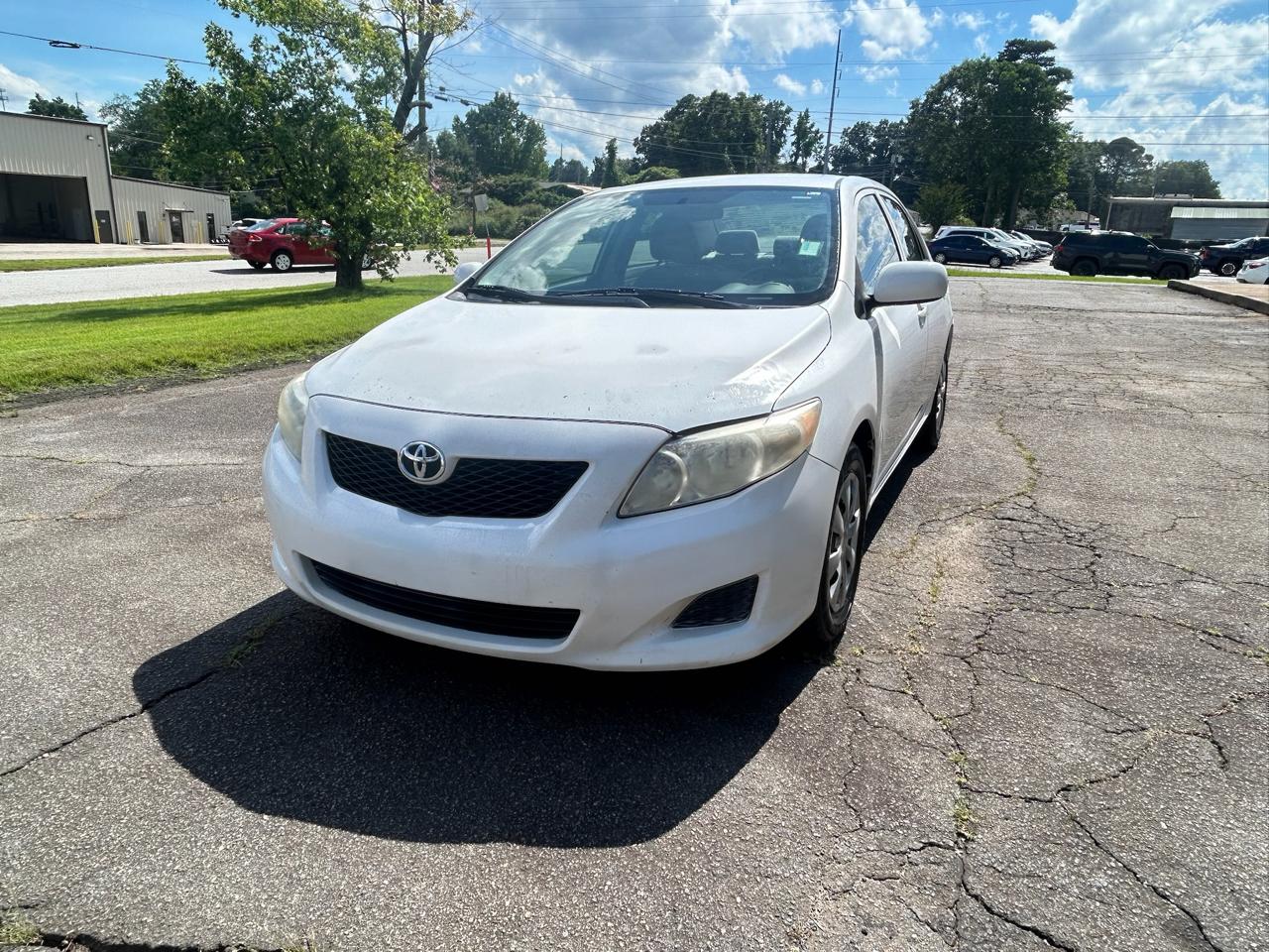 Toyota Corolla Base 5-Speed MT 2010