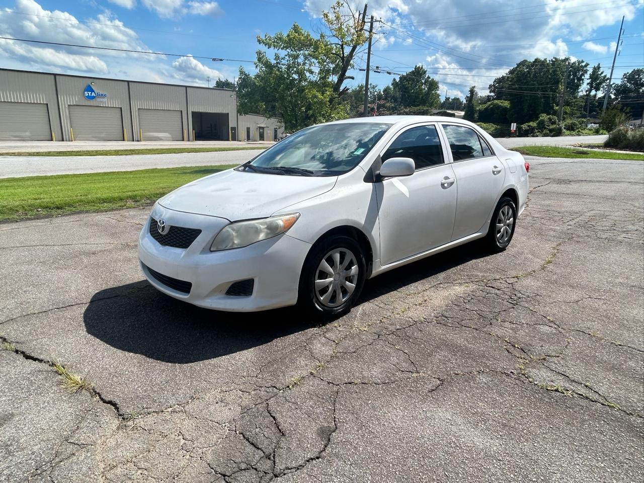 Toyota Corolla Base 5-Speed MT 2010