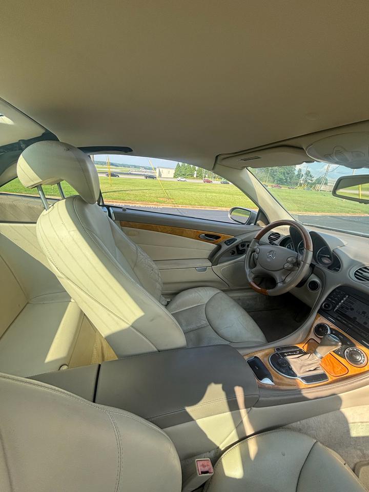 Mercedes-Benz SL-Class SL500 2005