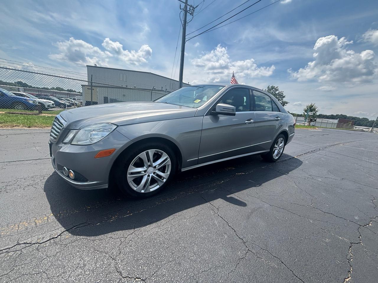 Mercedes-Benz E-Class E350 Sedan 4MATIC 2011