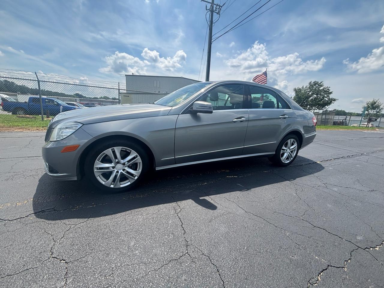 Mercedes-Benz E-Class E350 Sedan 4MATIC 2011