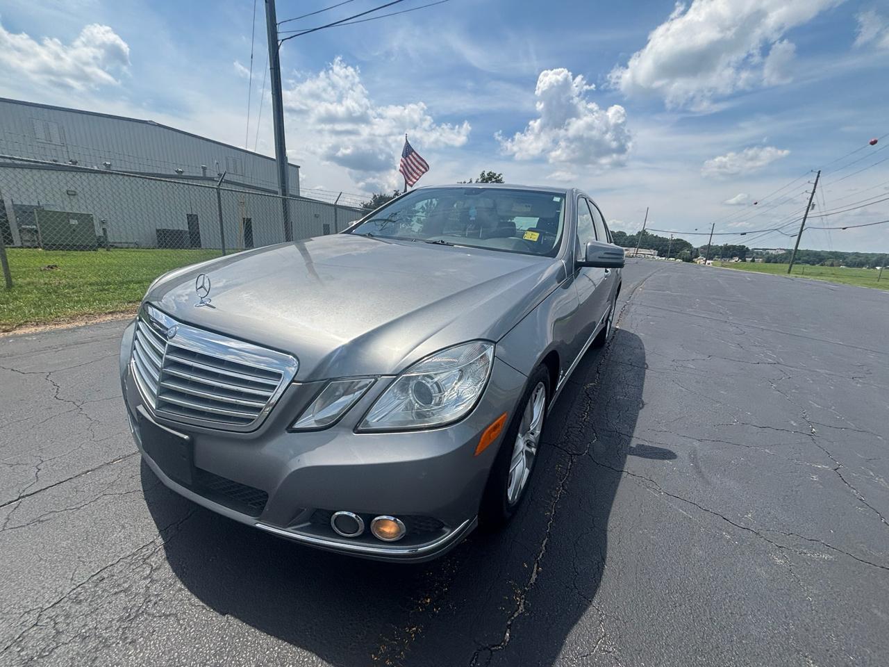 Mercedes-Benz E-Class E350 Sedan 4MATIC 2011