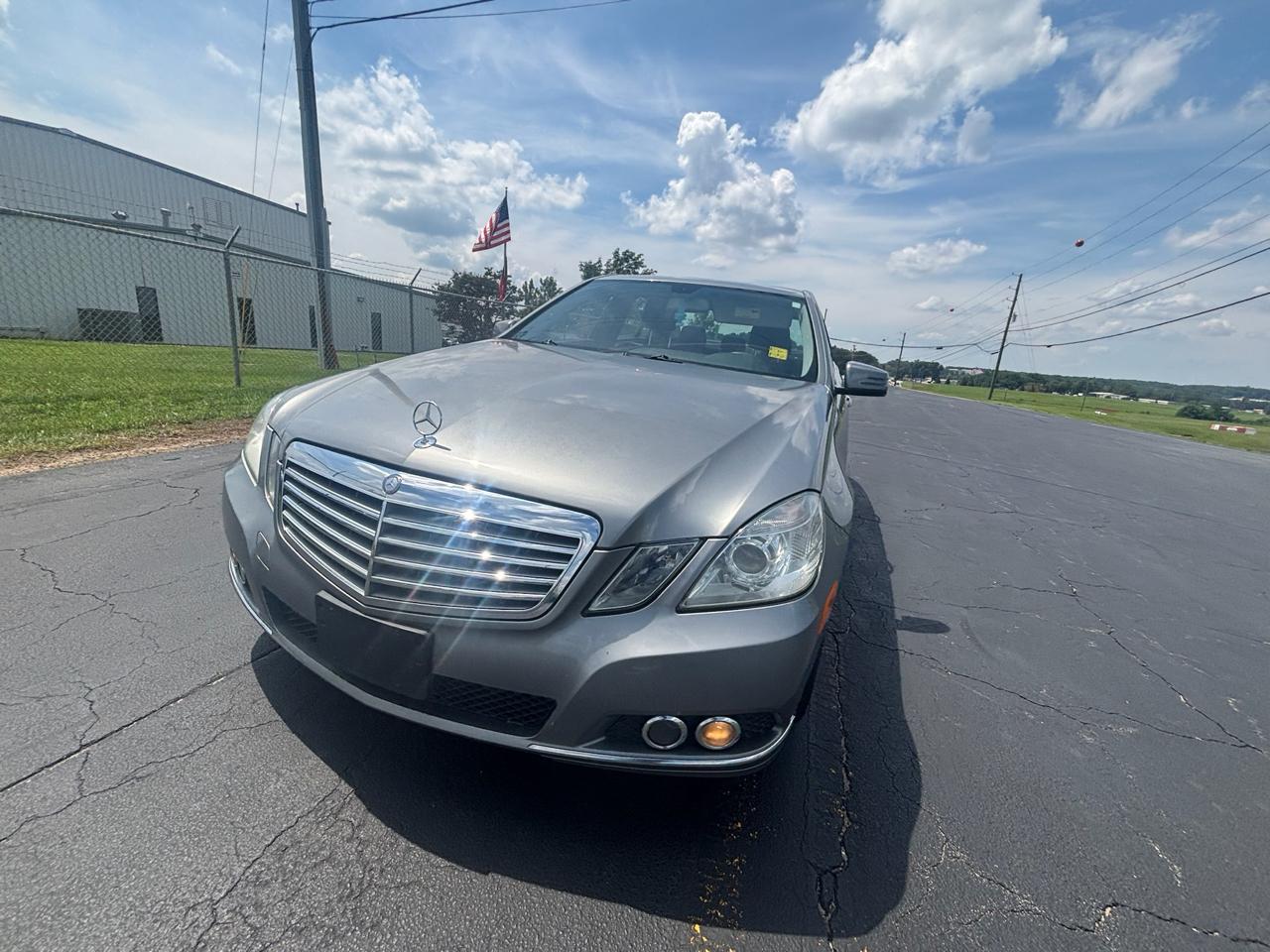 Mercedes-Benz E-Class E350 Sedan 4MATIC 2011