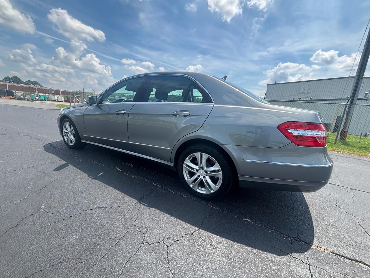 Mercedes-Benz E-Class E350 Sedan 4MATIC 2011