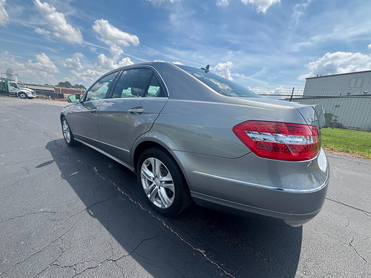 Mercedes-Benz E-Class E350 Sedan 4MATIC 2011