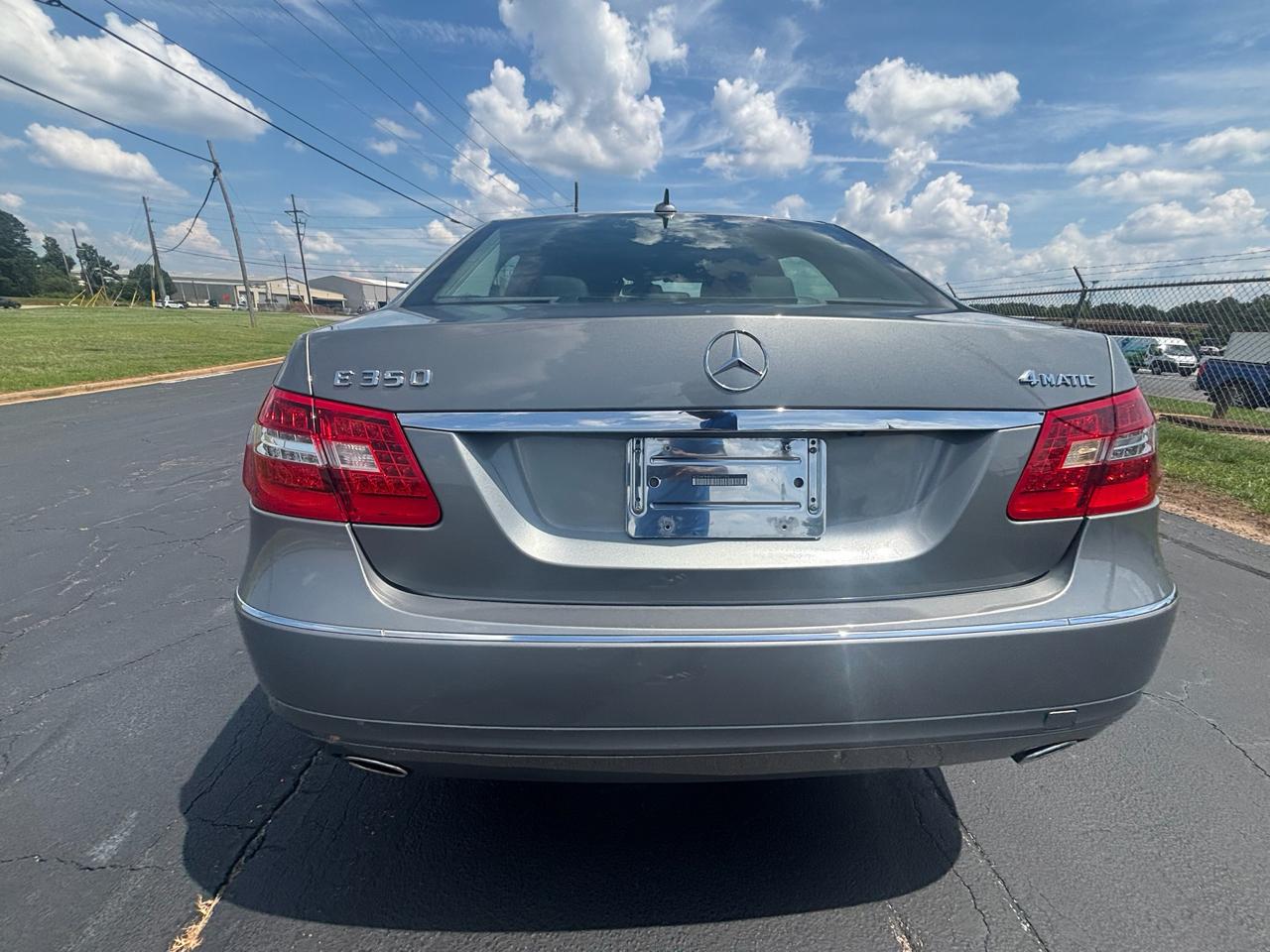 Mercedes-Benz E-Class E350 Sedan 4MATIC 2011