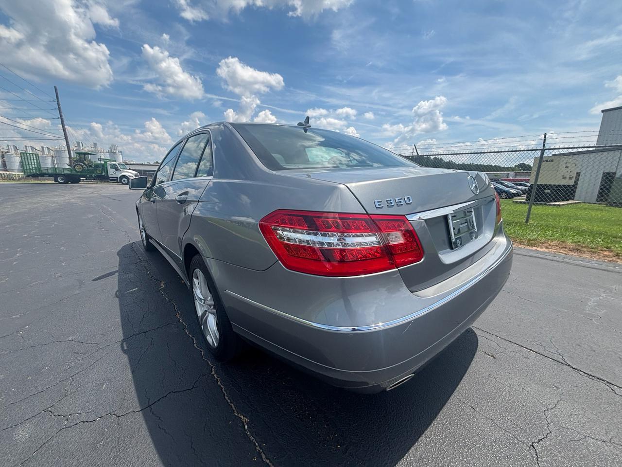 Mercedes-Benz E-Class E350 Sedan 4MATIC 2011
