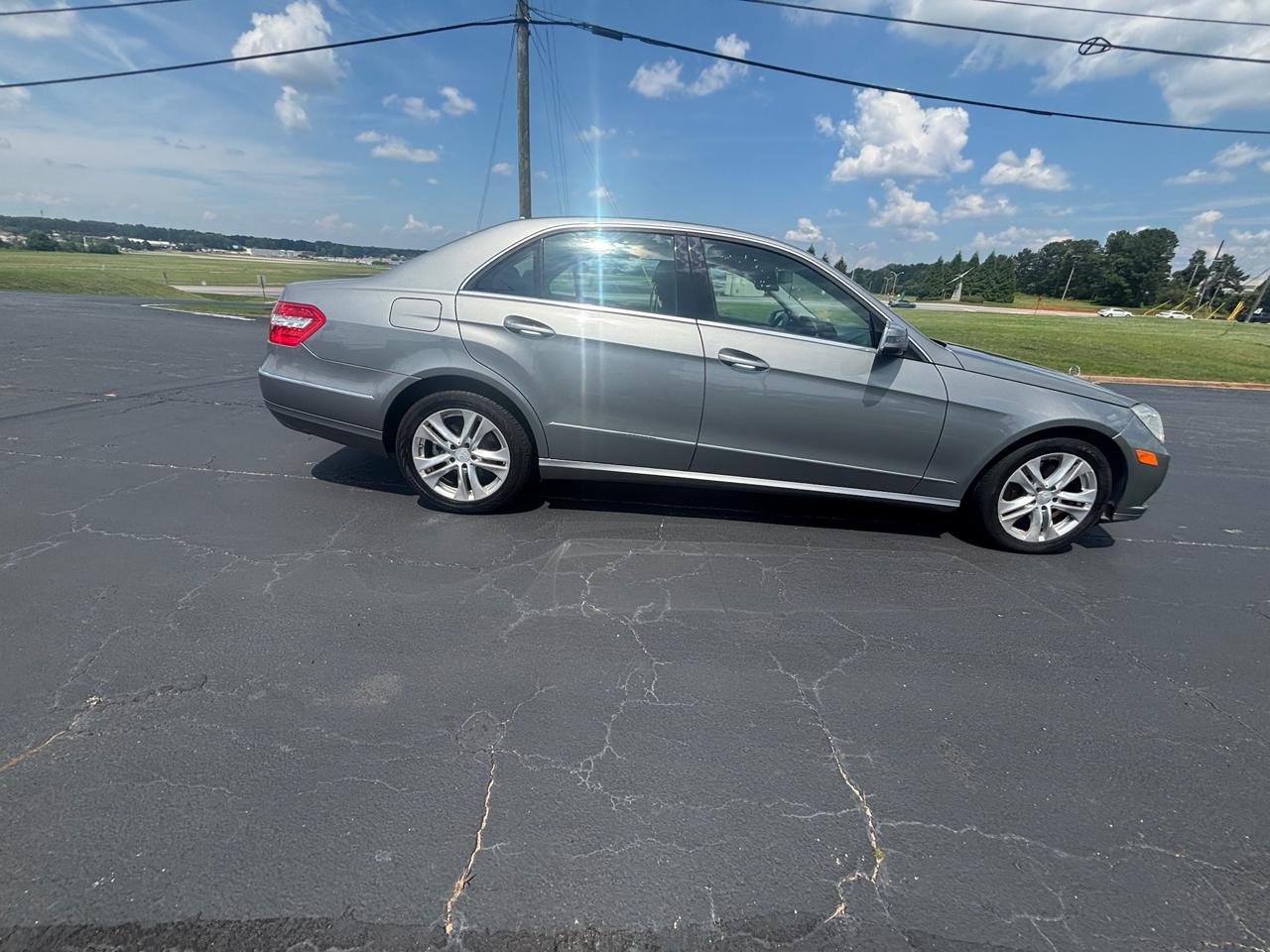 Mercedes-Benz E-Class E350 Sedan 4MATIC 2011