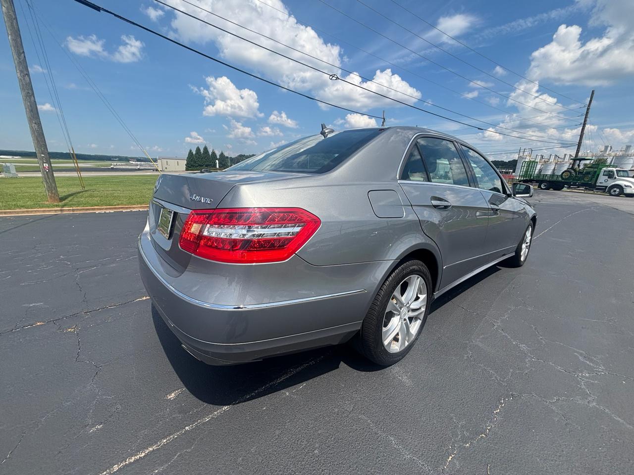 Mercedes-Benz E-Class E350 Sedan 4MATIC 2011
