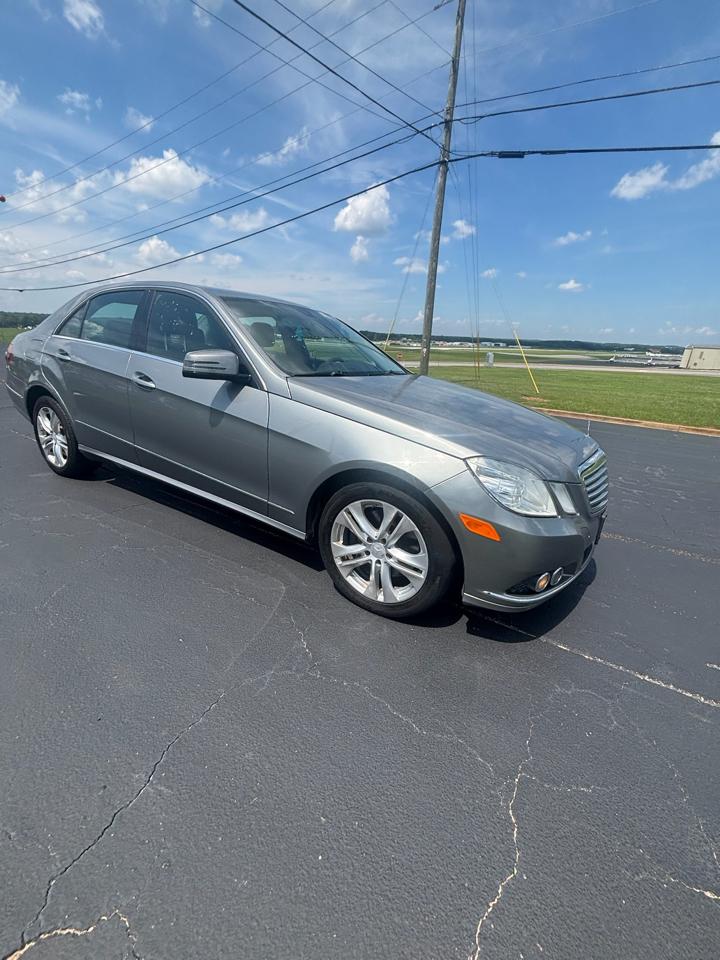 Mercedes-Benz E-Class E350 Sedan 4MATIC 2011