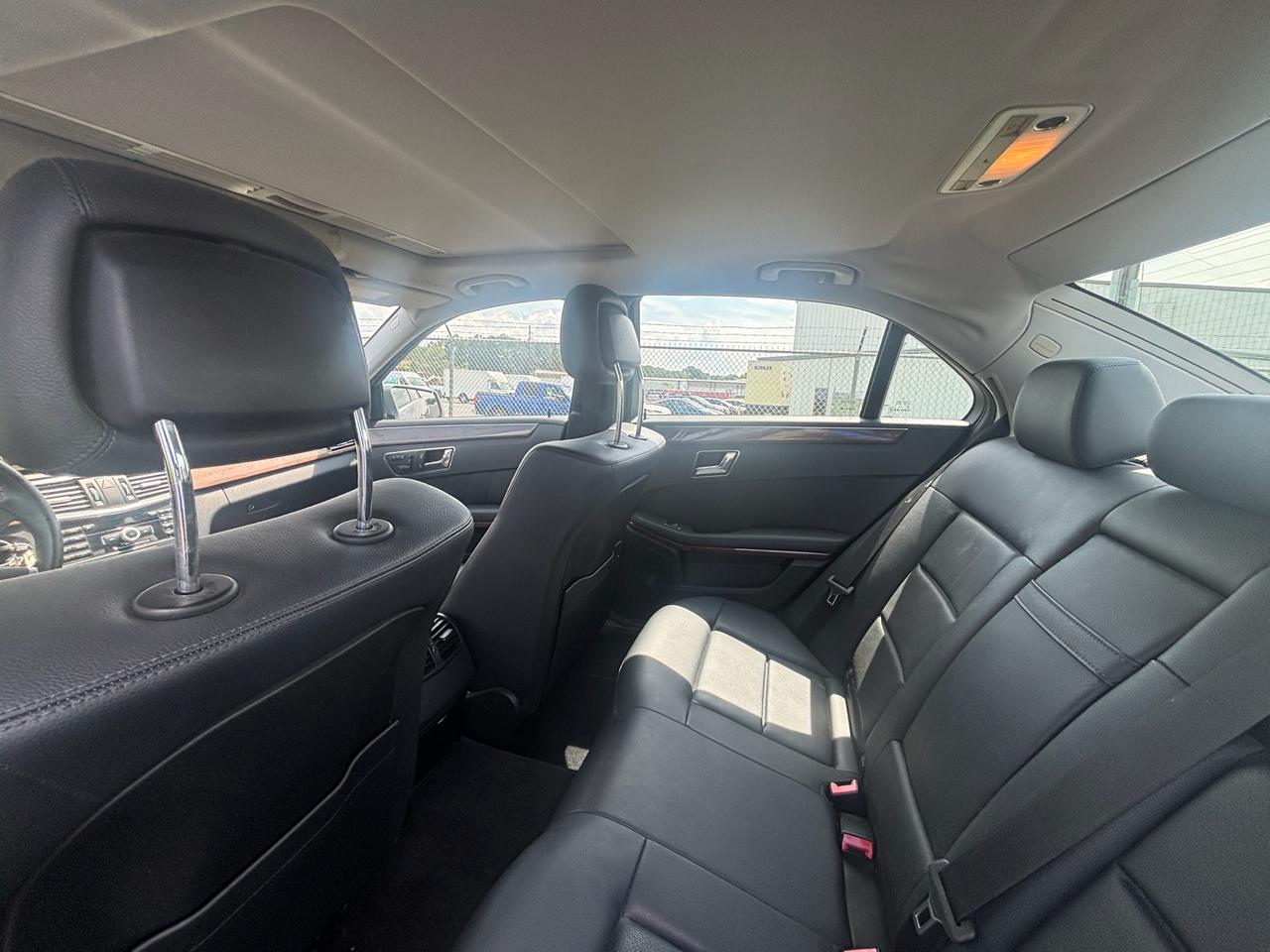 Mercedes-Benz E-Class E350 Sedan 4MATIC 2011