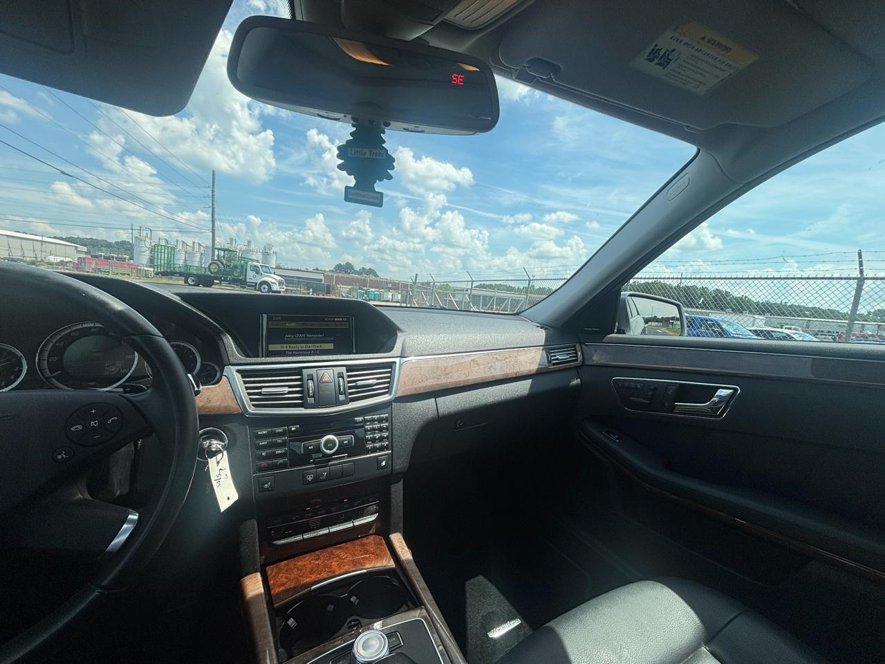 Mercedes-Benz E-Class E350 Sedan 4MATIC 2011