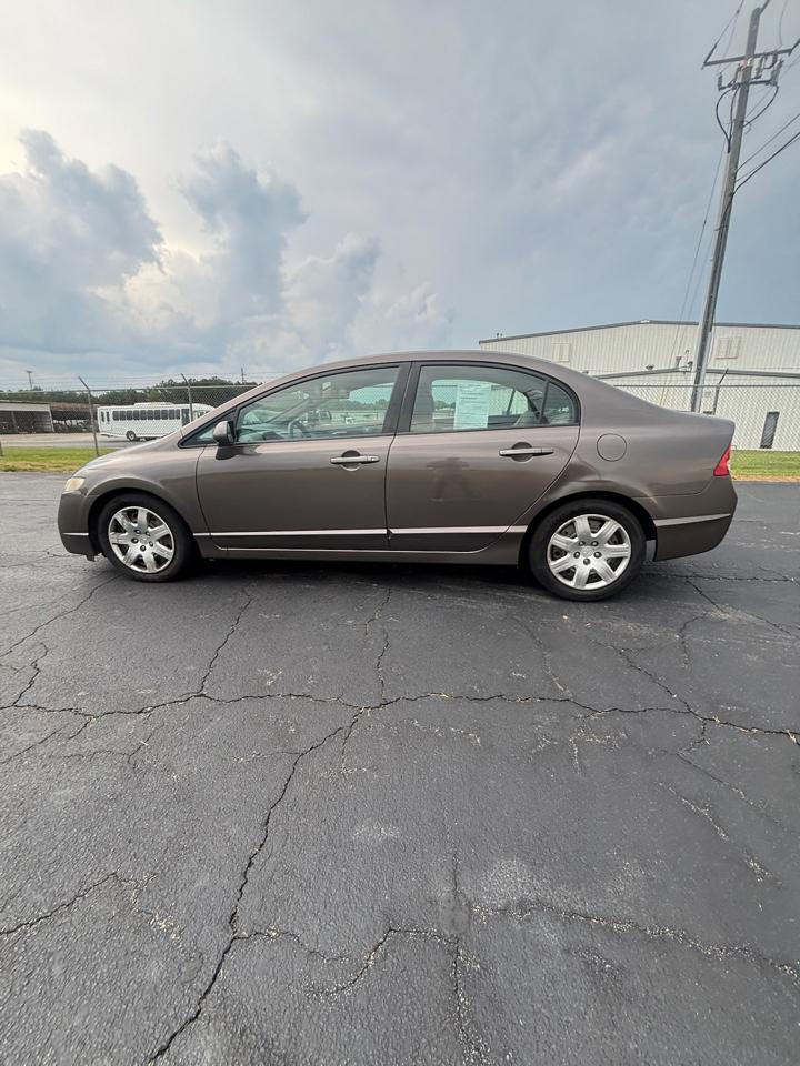 Honda Civic LX Sedan 5-Speed AT 2010