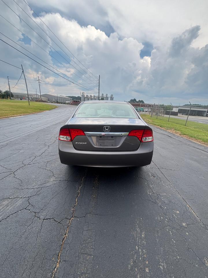 Honda Civic LX Sedan 5-Speed AT 2010