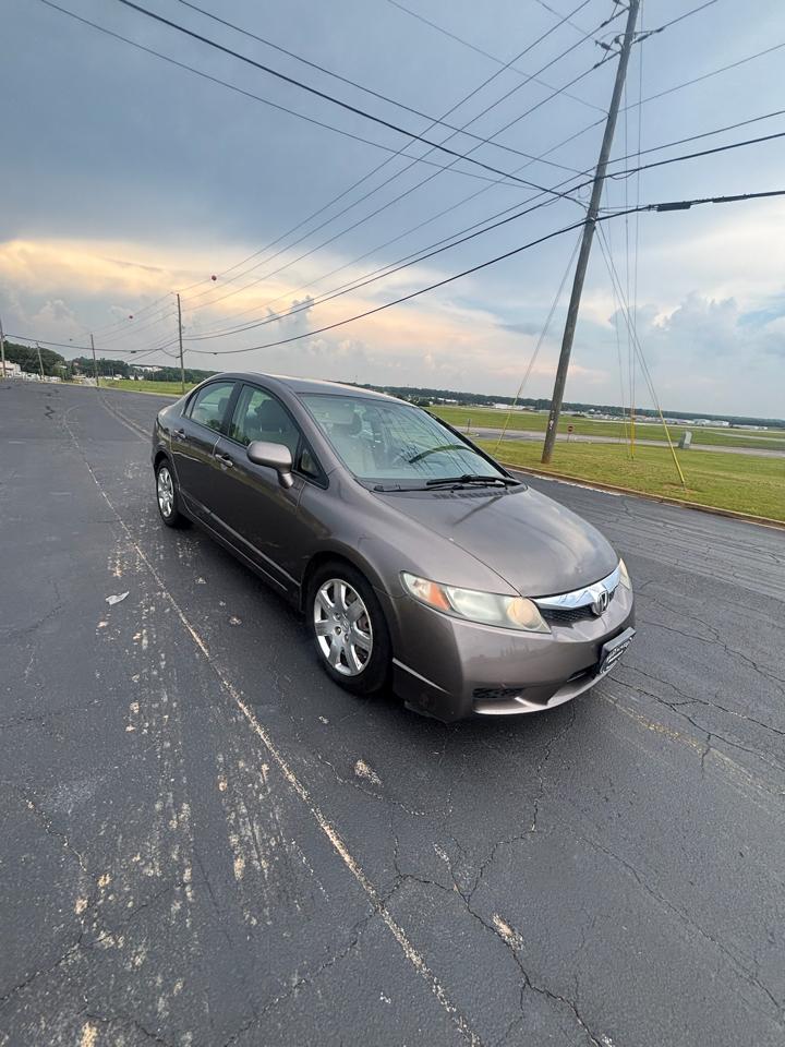 Honda Civic LX Sedan 5-Speed AT 2010