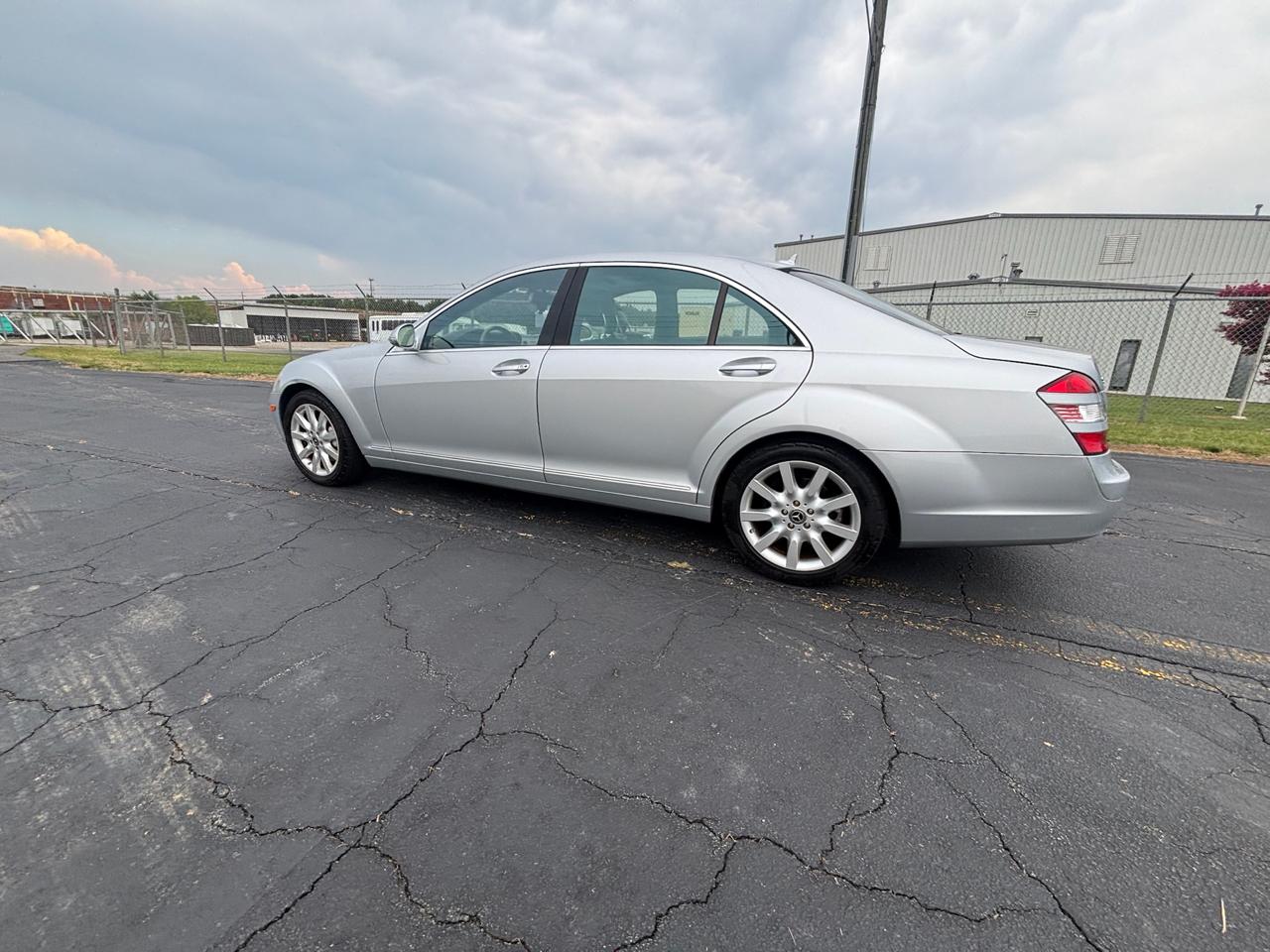 Mercedes-Benz S-Class S550 2008