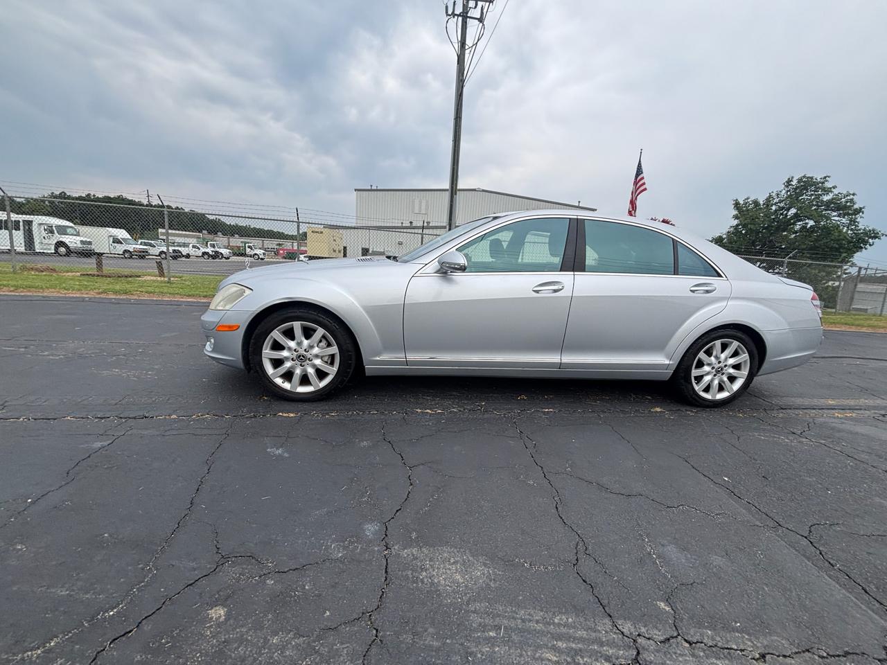Mercedes-Benz S-Class S550 2008