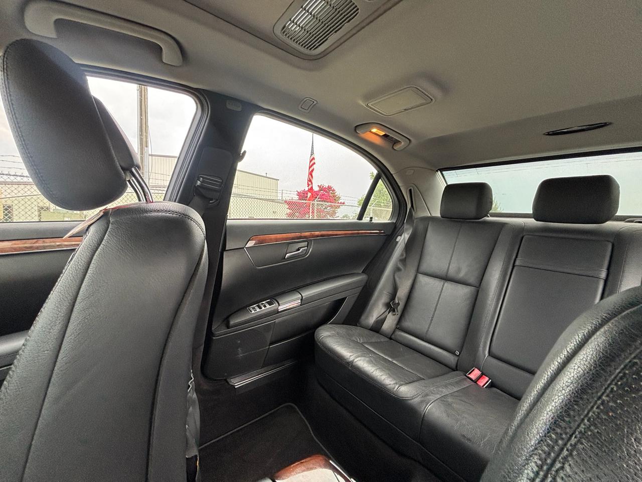 Mercedes-Benz S-Class S550 2008