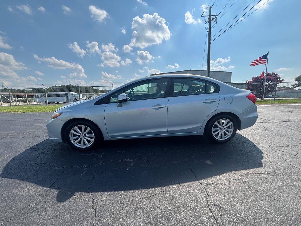Honda Civic EX Sedan 5-Speed AT 2012