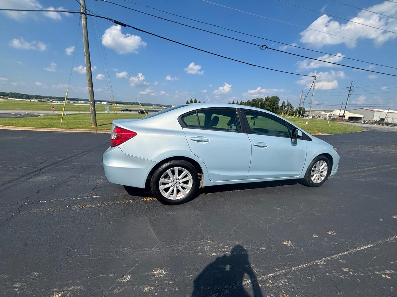 Honda Civic EX Sedan 5-Speed AT 2012