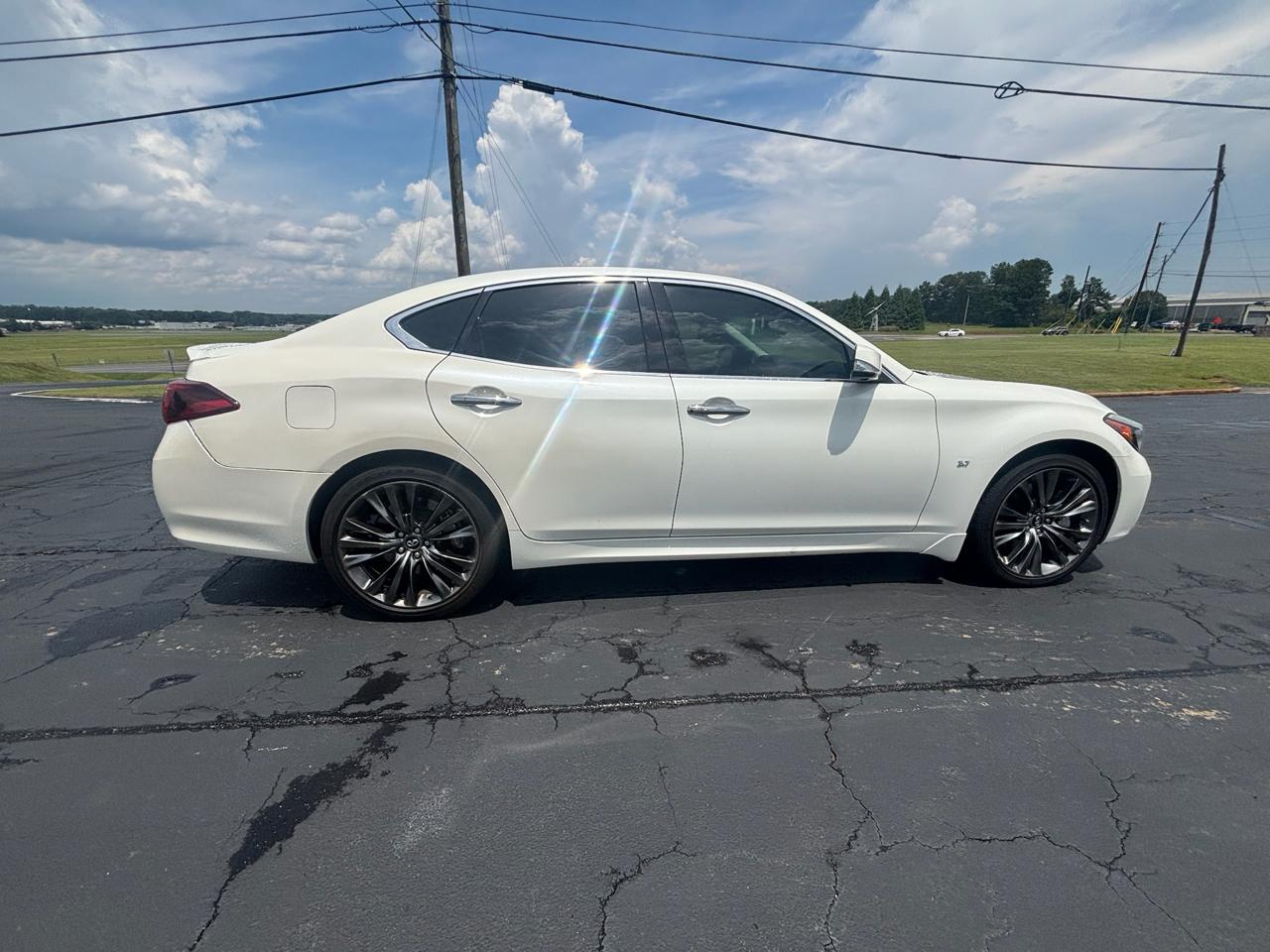 Infiniti Q70 37 2016