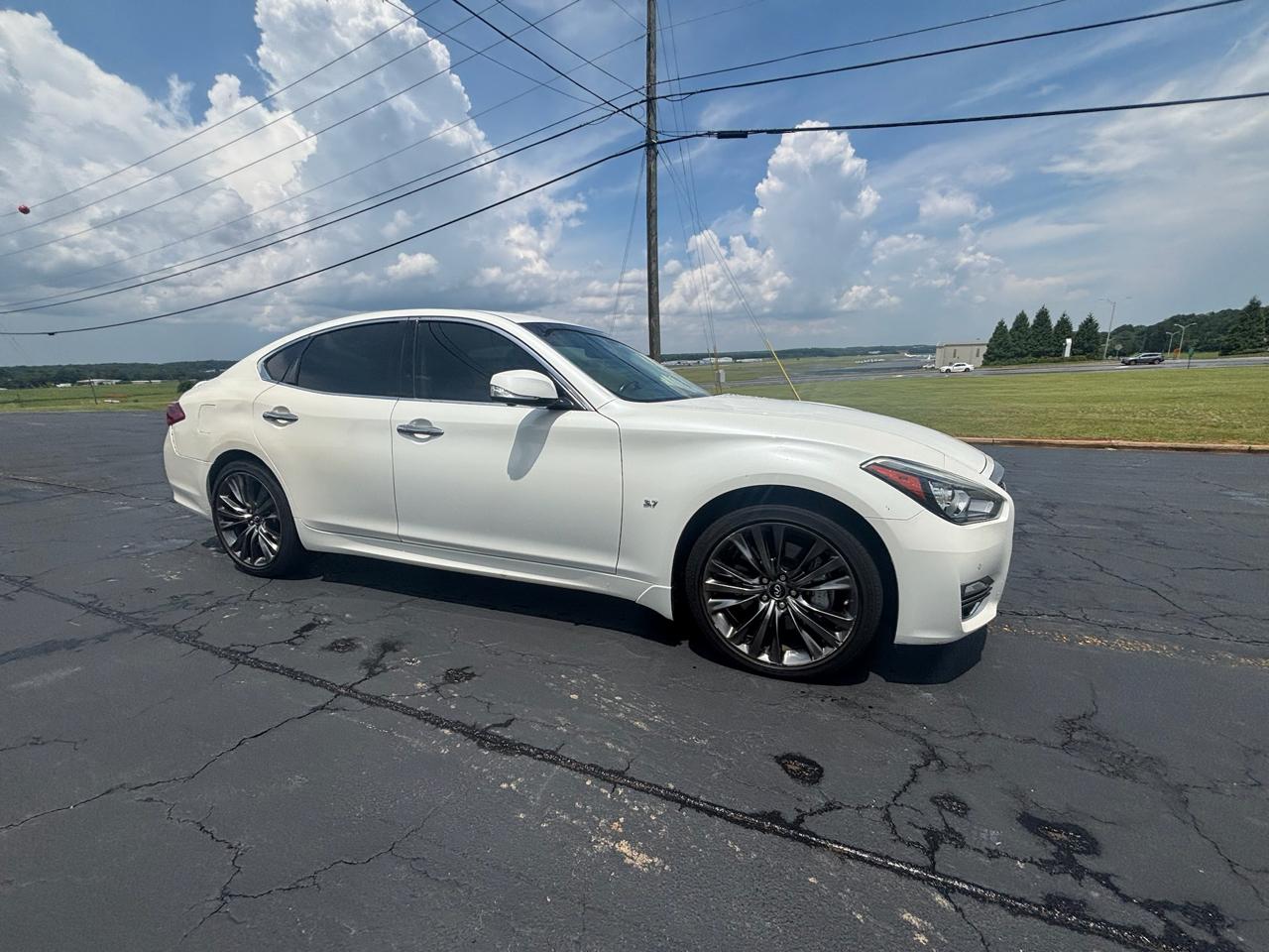 Infiniti Q70 37 2016