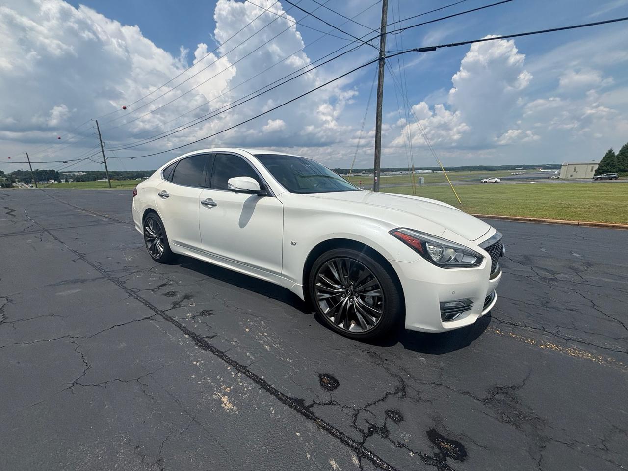 Infiniti Q70 37 2016